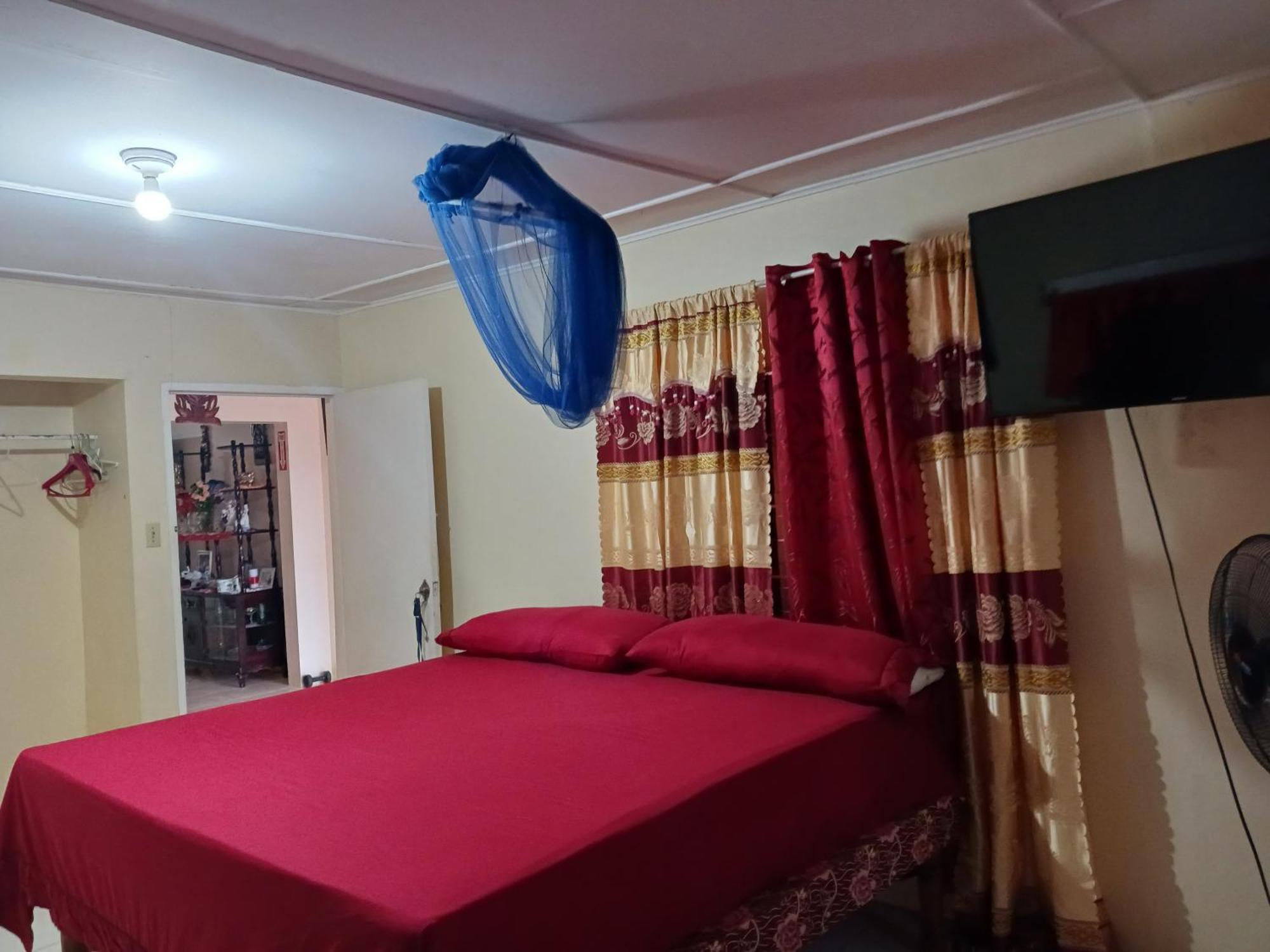 Tina'S Guest House Ocho Rios Luaran gambar