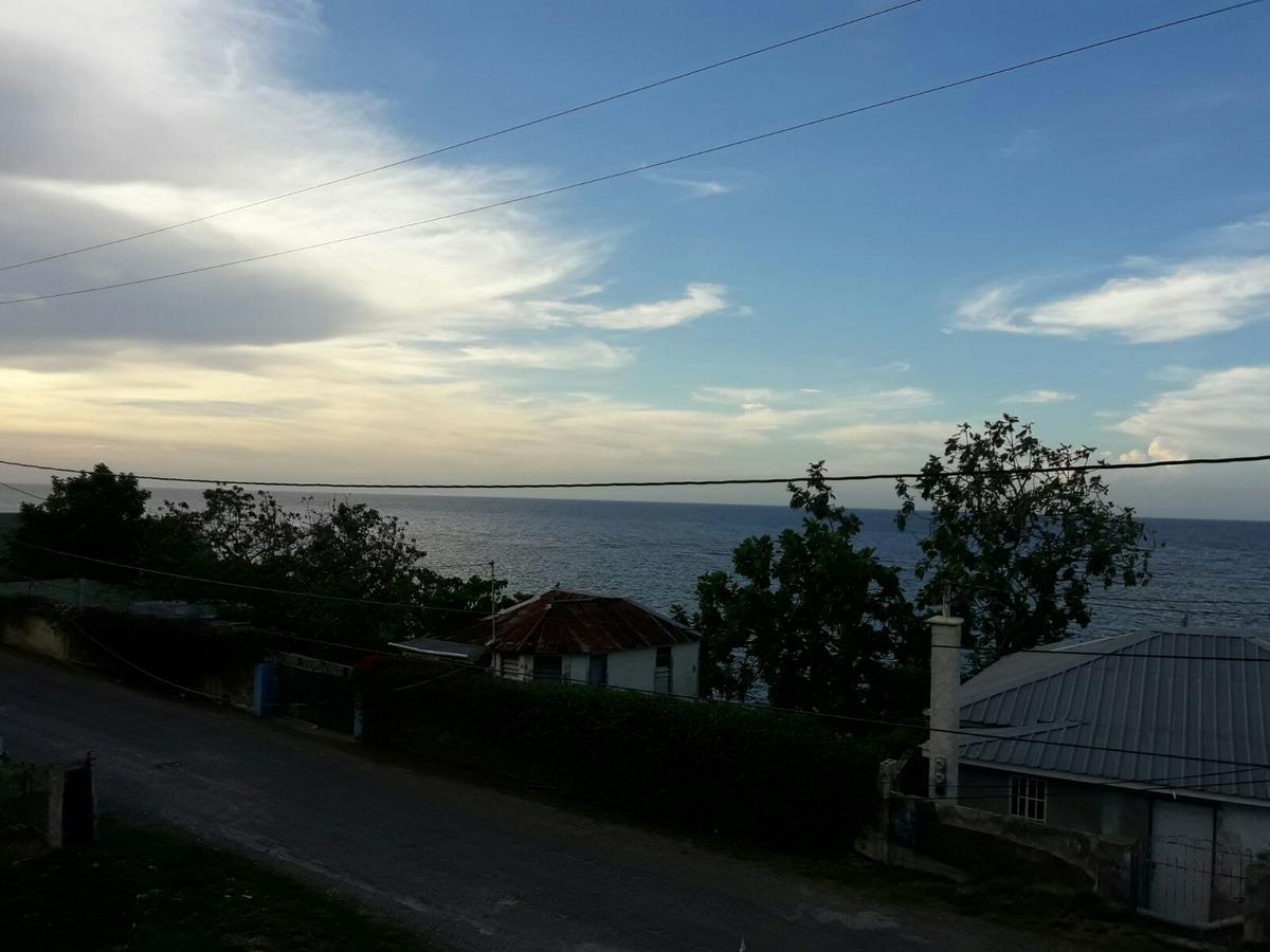 Tina'S Guest House Ocho Rios Luaran gambar